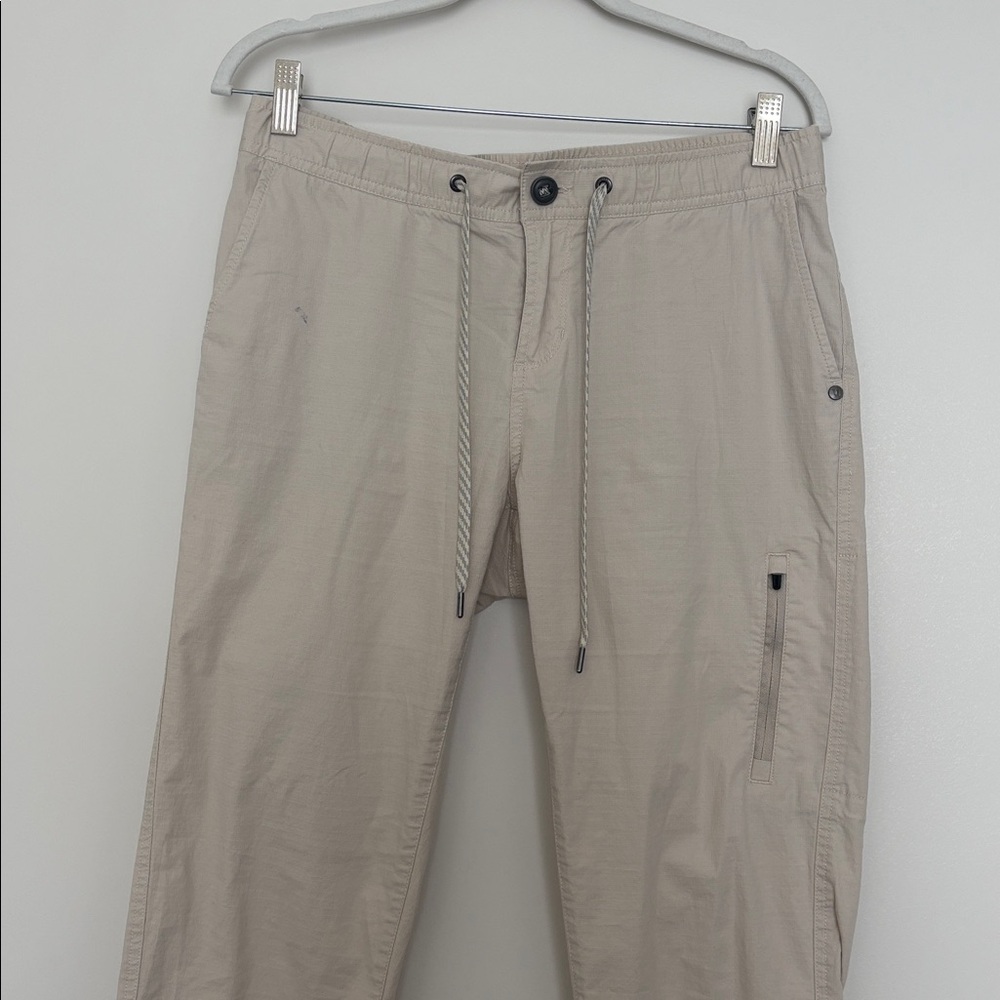 Vuori Ripstop Pants Regular Length Medium in Milkweed